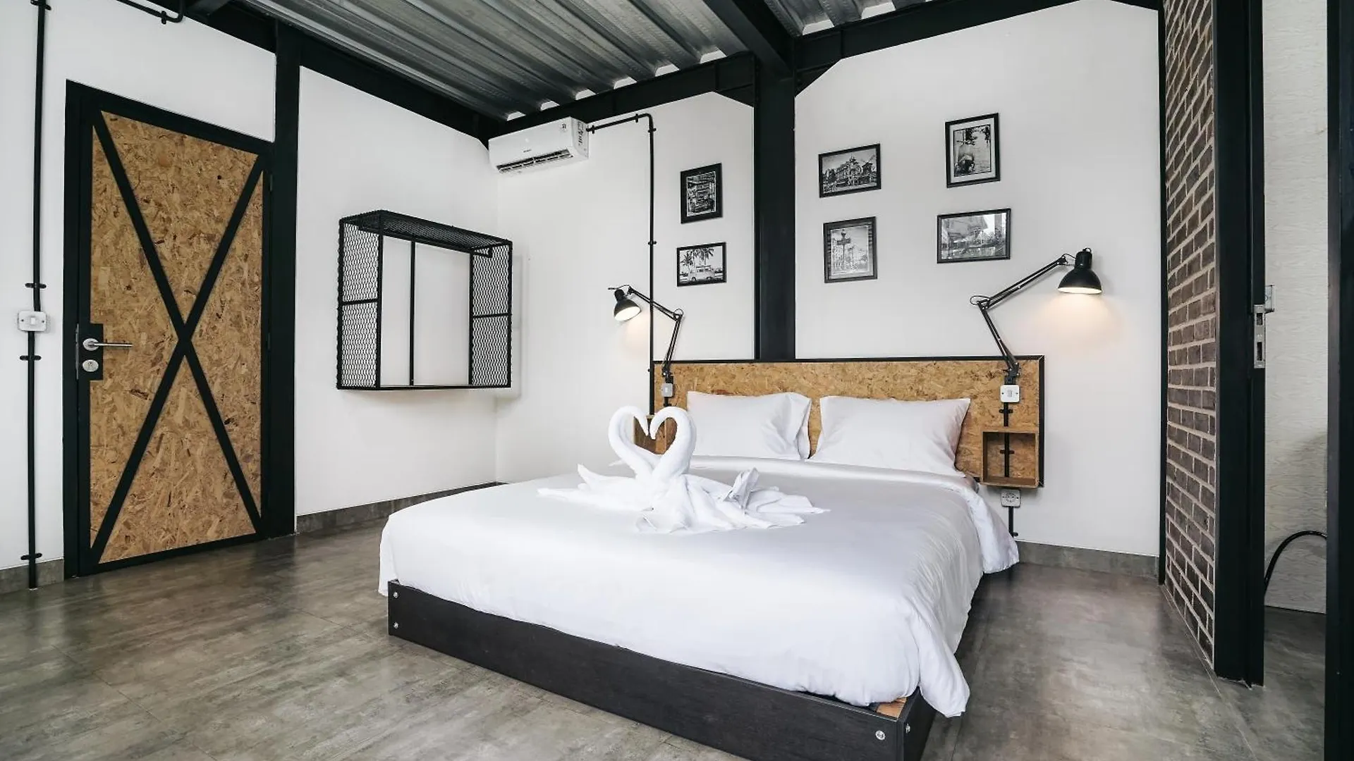 Villa Costa Plana - 2 Bedroom Industrial Private Villa In Umalas, Between Canggu & Seminyak Indonesia